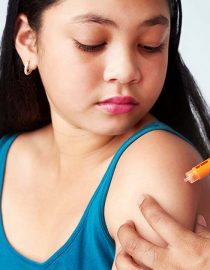 How to Give an Insulin Injection to Your Diabetic Child How to Give an Insulin Injection to Your Diabetic Child